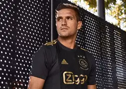 乐动体育入口-阿贾克斯队踢出精彩表现,夺得胜利的球员